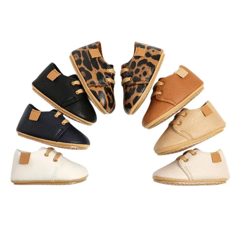 Första Walkers Baby Boys Girls Lace Up Sneakers Höst Soft Sole Spädbarn Moccasins Born Anti-Slip Shoes