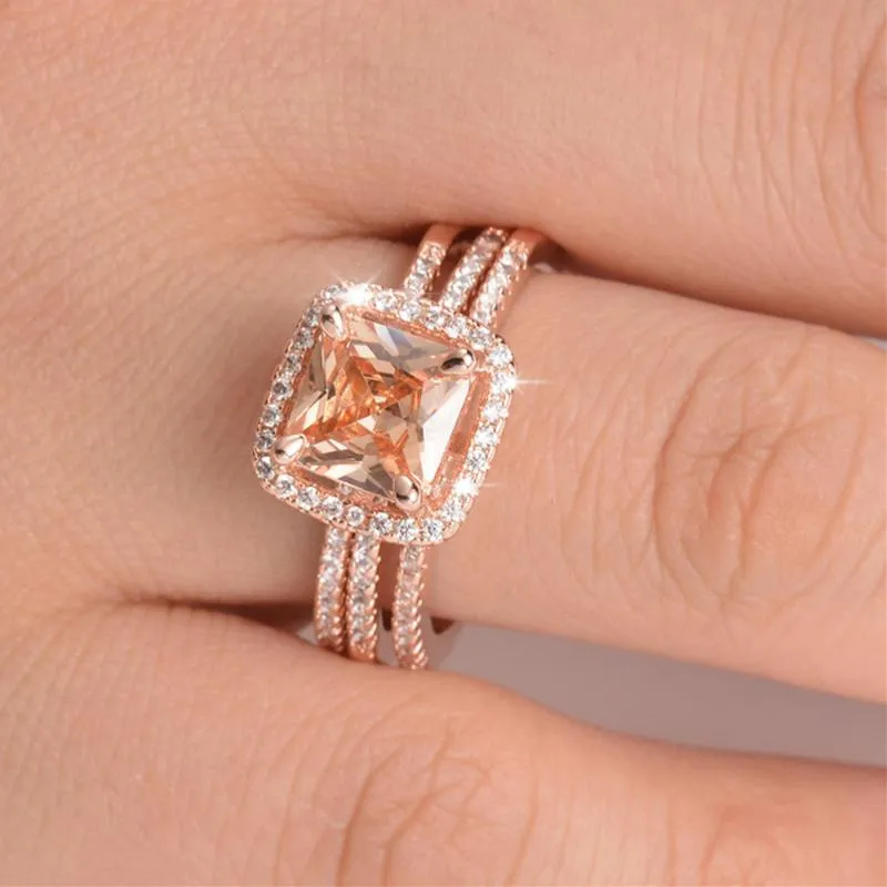 Trouwringen Dames Ring Set, Exquisite Luxe Diamond Three-in-One Ring, Koperplated Rose Gold Micro-Set Zirkoon Sieraden voor Dames