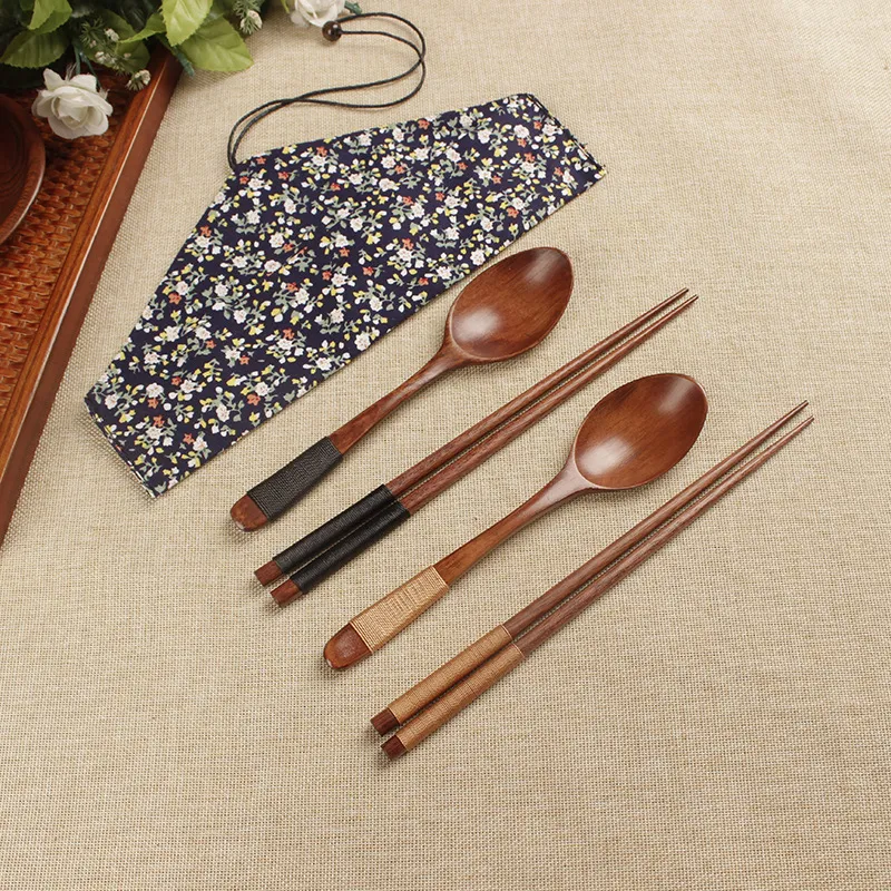Ensemble de vaisselle cuillère à baguettes en bois portable 2 pièces/ensemble avec sacs en tissu à fleurs