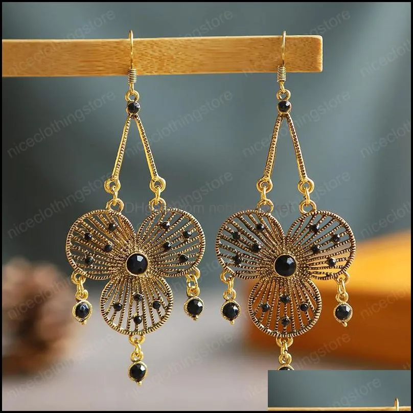 Indian Dangle Earrings Jhumka Gold Metal Hollow Flower Shaped Retro Exaggerated Ethnic Long Earrings Bohemian Women Wedding Jewelry