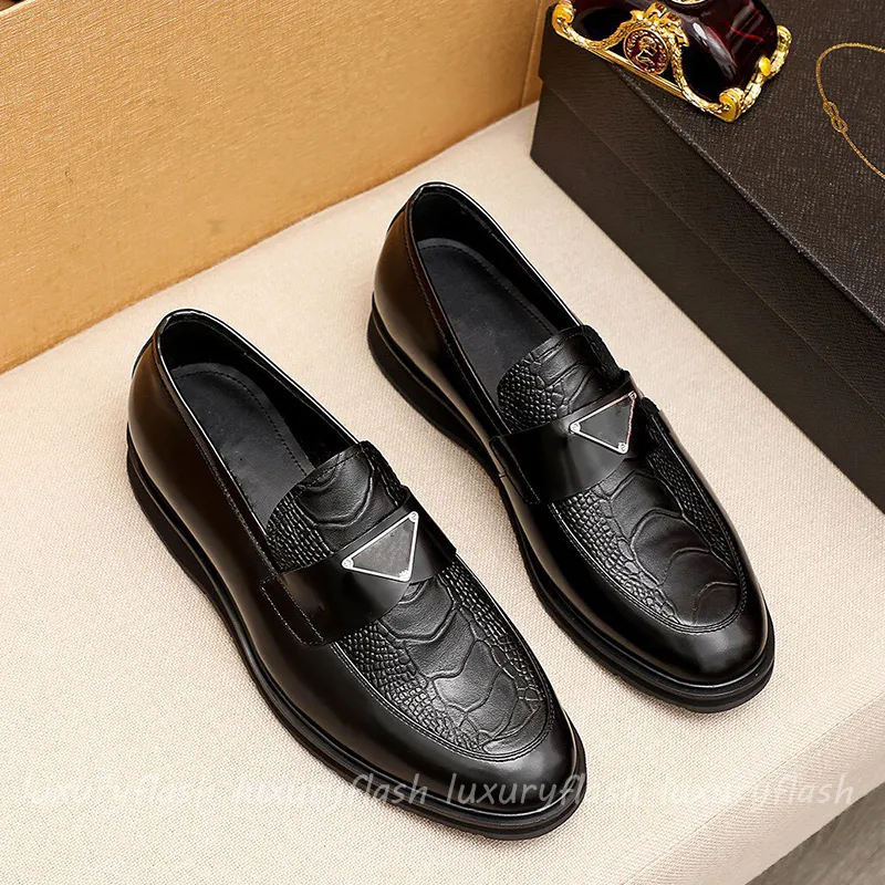 Cowhide Mens Leather Dress Shoes Designer Luxury Black 2023 Sneakers Breattable Non-Slip slitstemtent gummisula