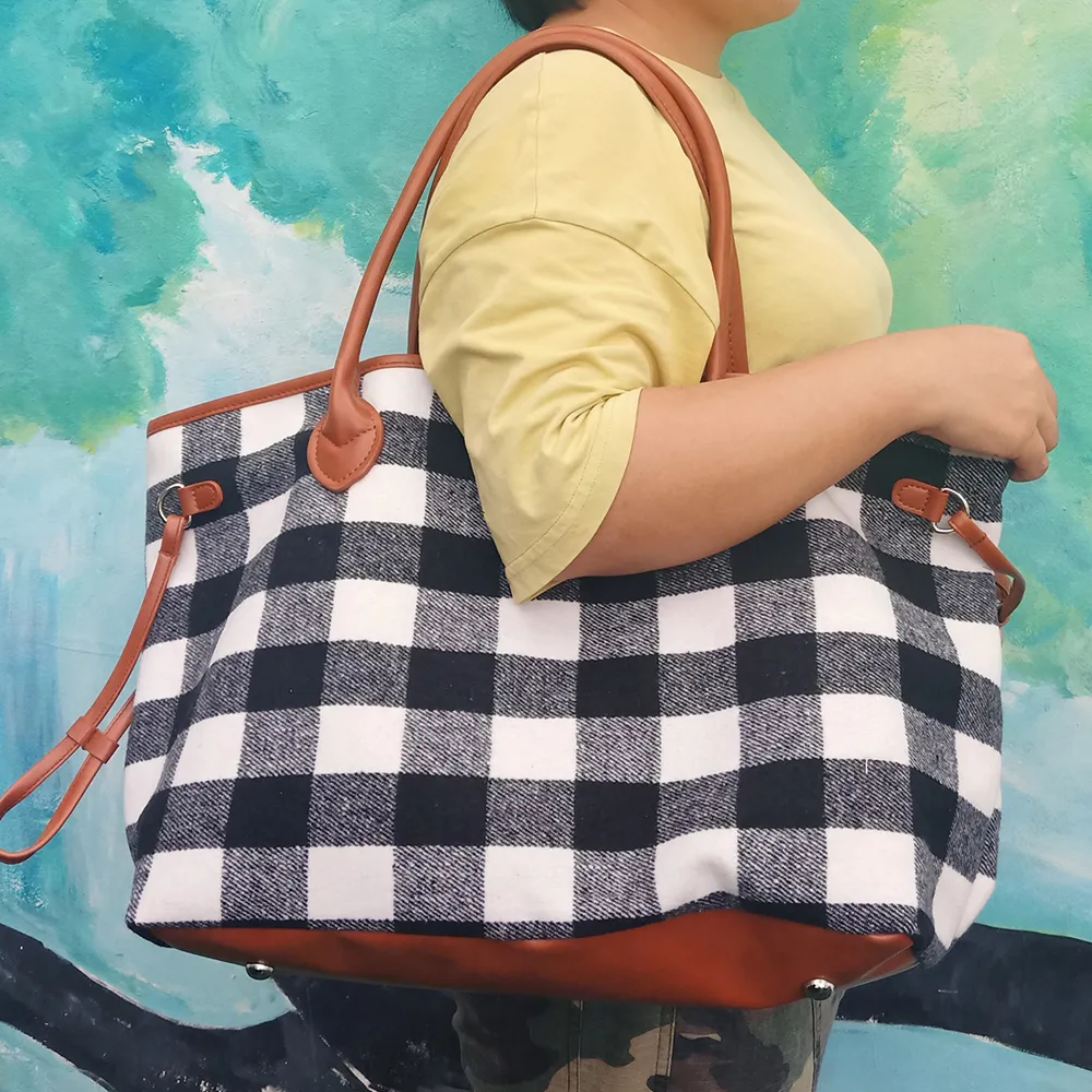 Buffalo check deals purse