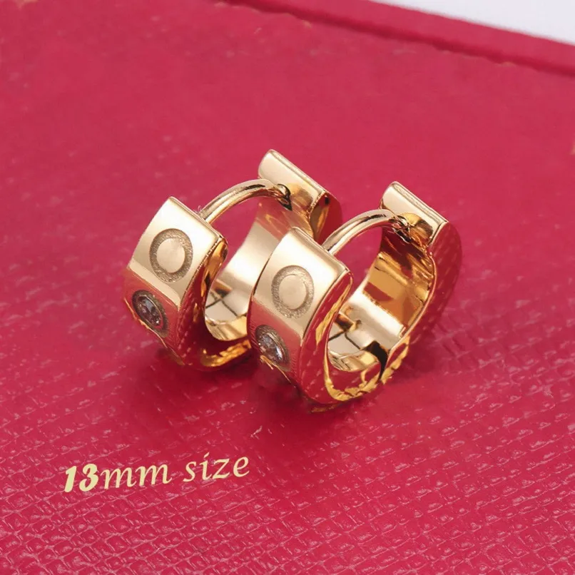 Designer örhänge Womens Love Charm Stud Love Earrings For Women Girls Rose Gold Silver Classic Diamond Jewelry Black Fashion Weddi297i