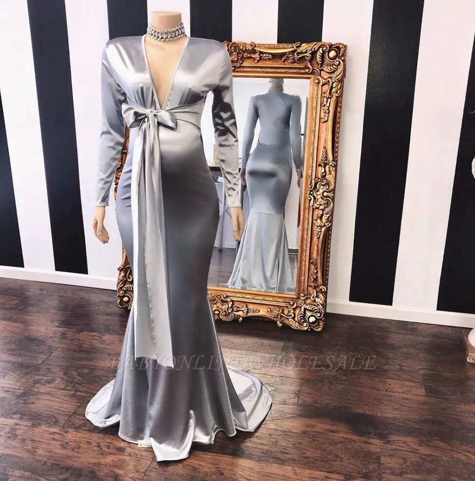 2022 Sexig Silver Plunging V Neck Prom Klänningar Lång ärmar med båge Midja Evening Kappor Maid of Honor Bridesmaid Dress BC5982