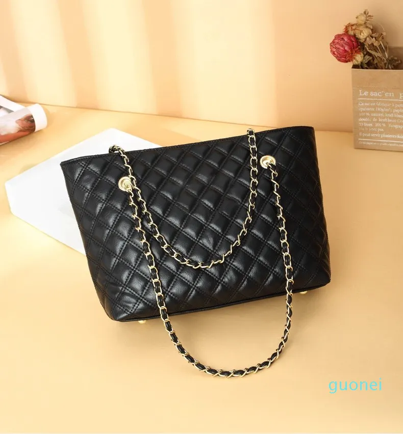 2021 sublimazione delle donne Borse portafoglio Portamonete in pelle geometrica moda europea e americana catena Lingge Multi Pochette Borsa secchiello 3998