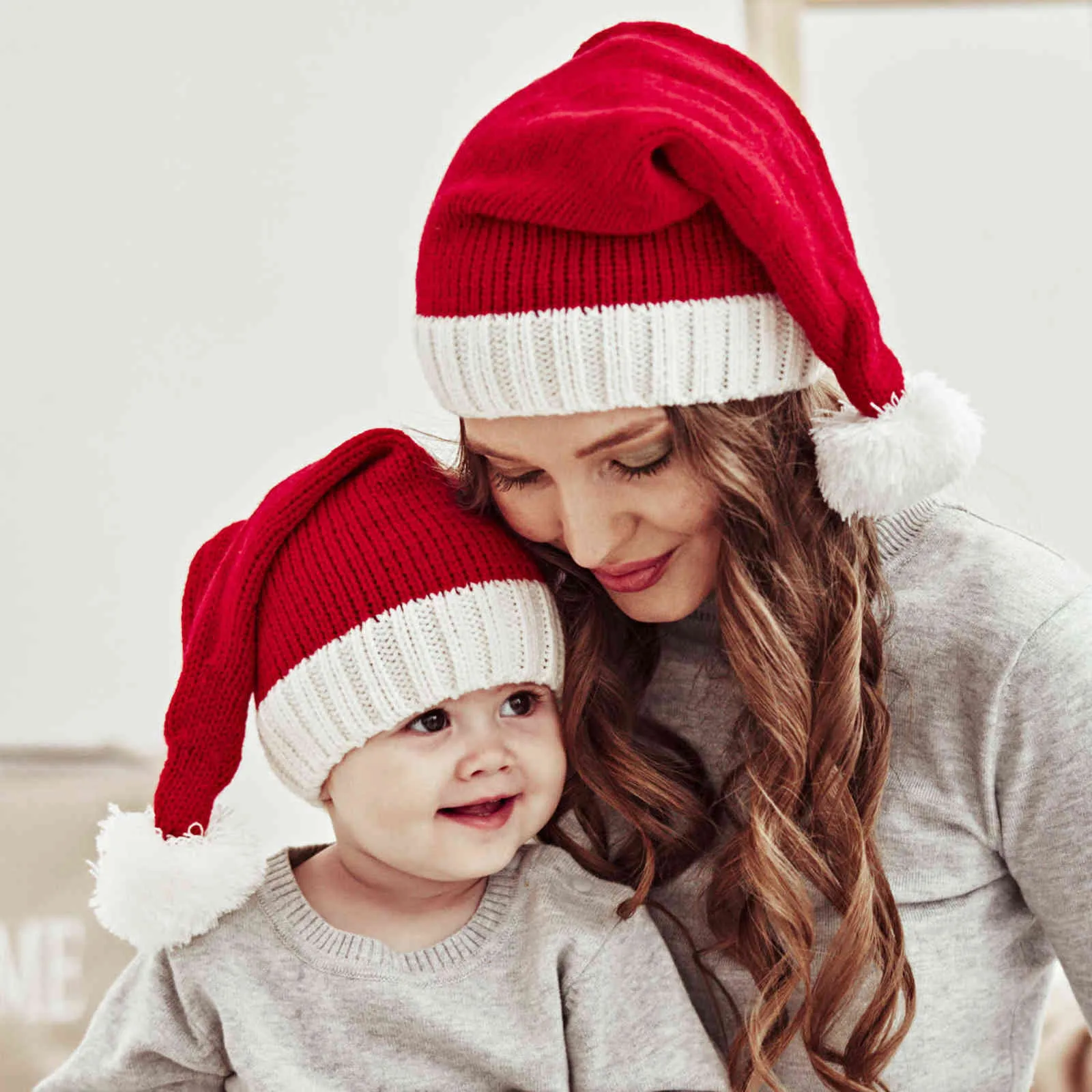 Nouvelle mode Automne / Hiver Chapeau avec boule floue-enfant-enfant tricoté chapeau de Noël chapeau chaleureux pour bébé (1-3 ans) et adulte Y21111