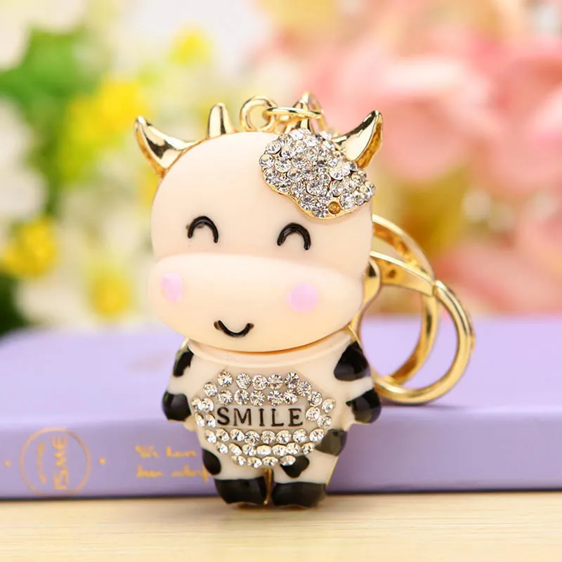Key Rings Fashion Lucky Smile Crystal Cow Keyring Keychains For Car HandBag Pendant Accessories Party Gift Chains Holder K213