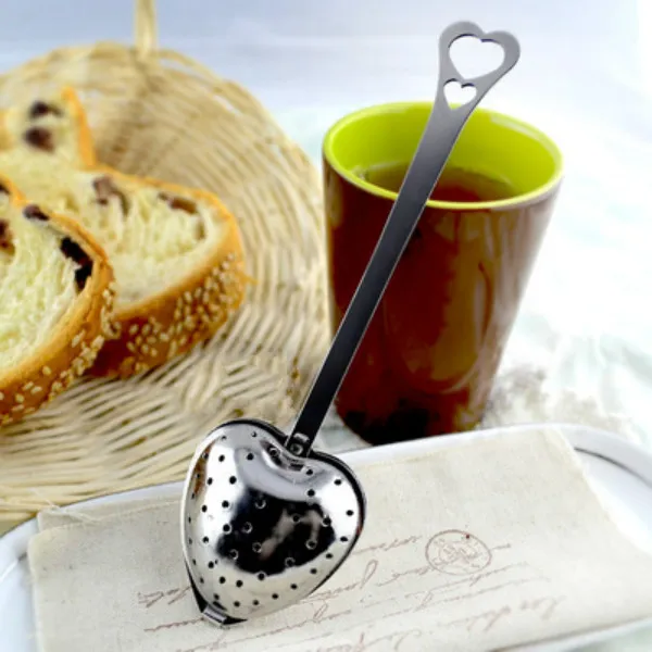 Outils de thé en forme de cœur Infuseur Mesh Ball Entre-passe inoxydable Verrouille à base de plantes Spoon Tableau de douche à poignée plus rusée RH0326