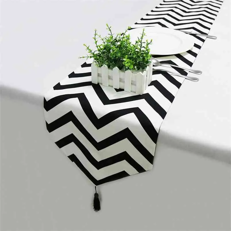 Black White Striped Table Runner Tea TV Cabinet cloth Home Decor Cover Cloth with Tassel Party Bed 210708