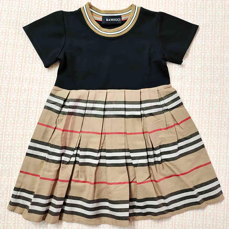 Новый летний мода Англия Детская девочка Одежда одежда платье полосатый стиль Хлопок Ruched Latchwork Baby Girl Princess платье 2-10 лет Q0716