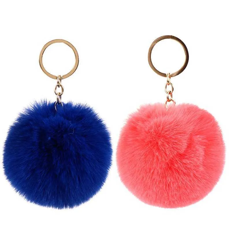 60st Pompom Keychain Bulk Pom Balls Fluffy Keyring Kvinnor Nyckelringar för bilväska Tangenter Tillbehör Faux Kanin Fur Key Chain H0915