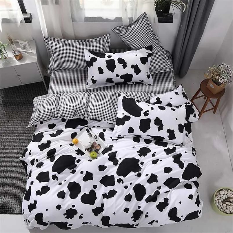 Linge de lit Literie Set Black Cow Curve Housse de couette Drap plat Taie d'oreiller Housse de couette Ensemble de lit complet Queen King 211007