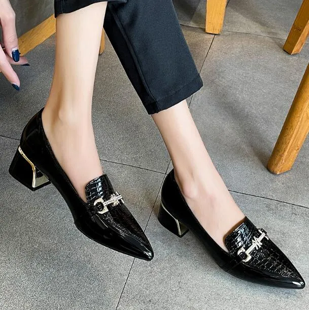Woman Crocodile veins loafers shoes Rhinestone Buckle Genuine Leather Shallow mouth Slip-On Pointed toe Casual chunky heel Single shoes