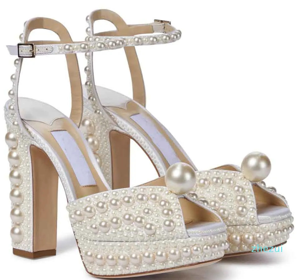 Designer Elegante Bridal Dress Dress Shoes Lady Sandals Pearls Leather Luxury Brand Tacchi alti Donne Camminare