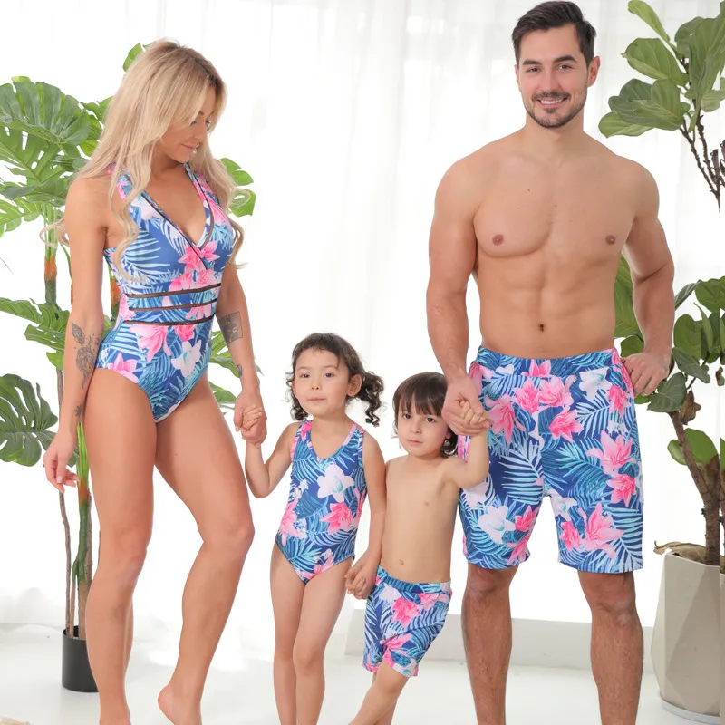 Family Look Flowers Swimsuit Set For Mother And Daughter Matching Swimwear  With Father And Son Hawaiian Shorts Mommy And Me Bathing Suit Outfits  210417 From Kong06, $7.59