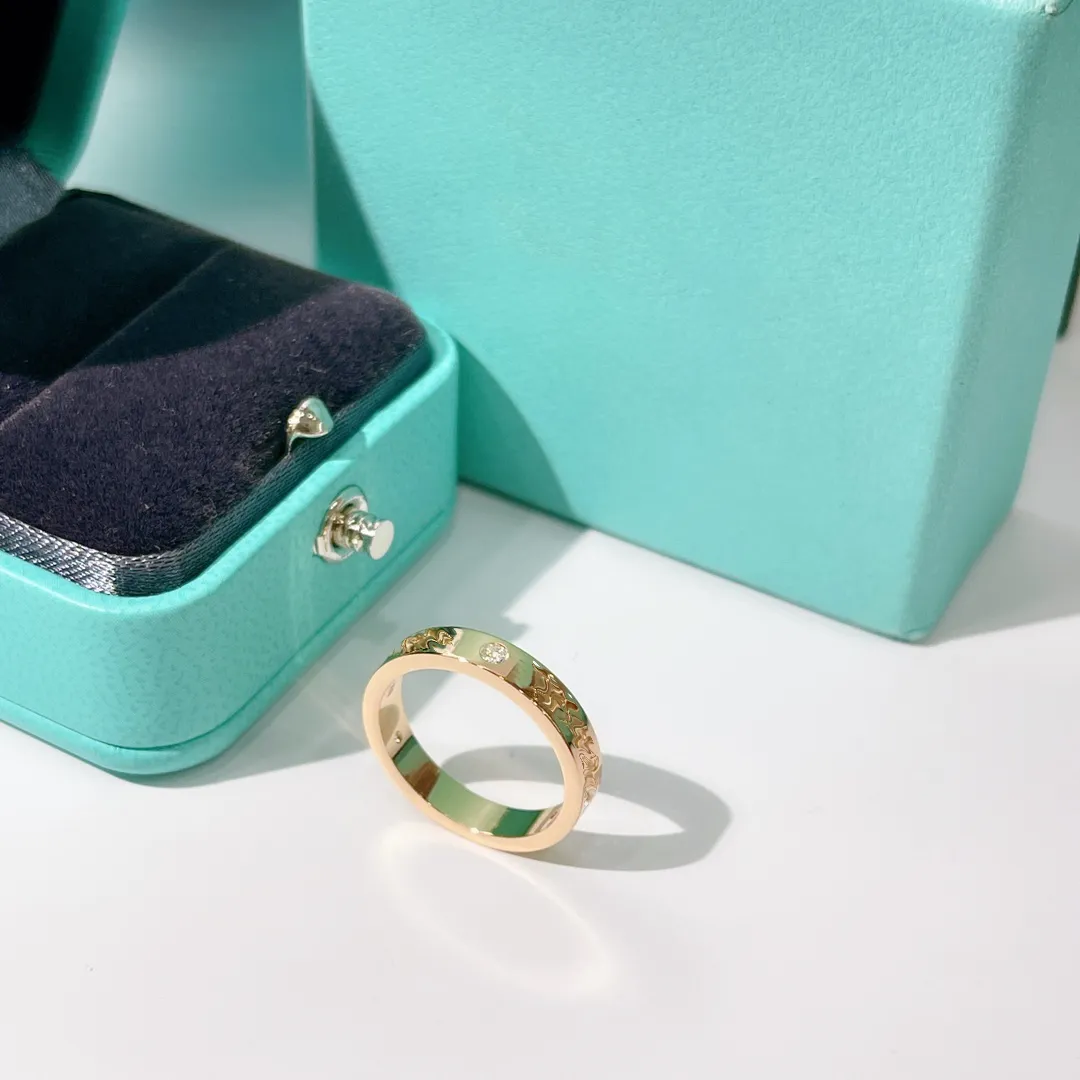coppia di designer di lusso anello con scritta chiara pregevole fattura scatola di gioielli di fidanzamento piena personalità oro e argento gi252V