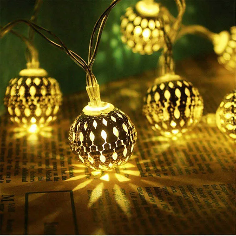 Decorazioni Ramadan per la casa Led Hollow-Out Lampada marocchina Palla Stringa Lucine Ghirlanda Festival Festa Nuziale Decorazione festone Y0720