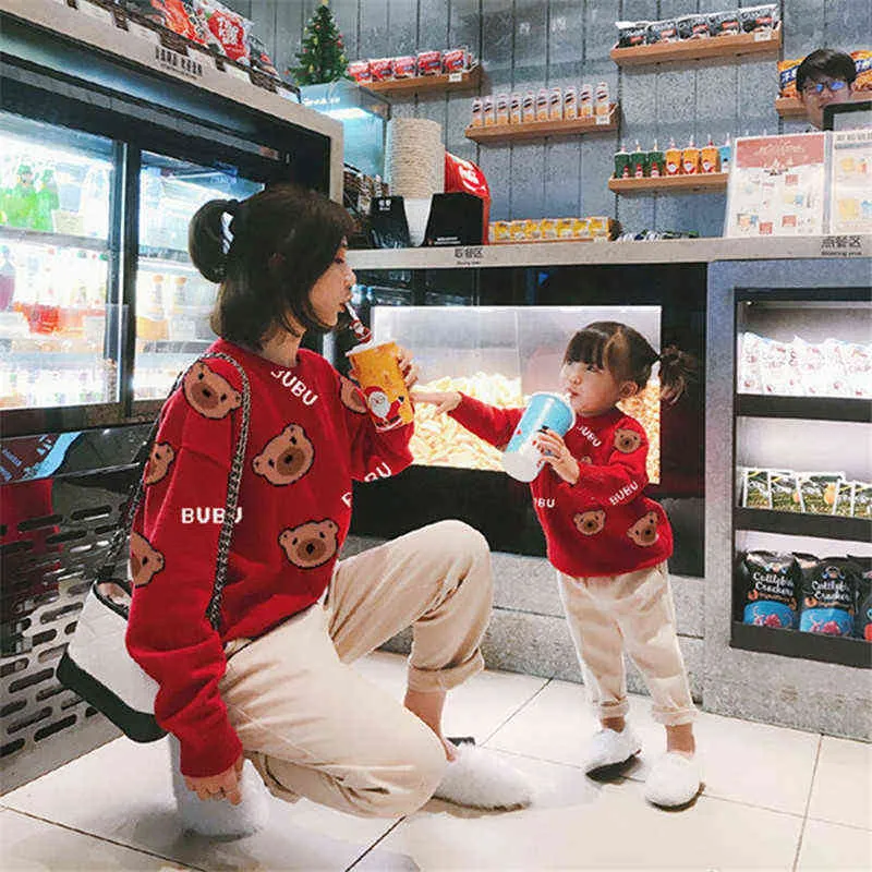 Family Red Christmas Sweater for Mother Daughter Son Matching Clothes Outfits Halloween Dad Mom Baby Kids Padded Bear Sweaters H1115