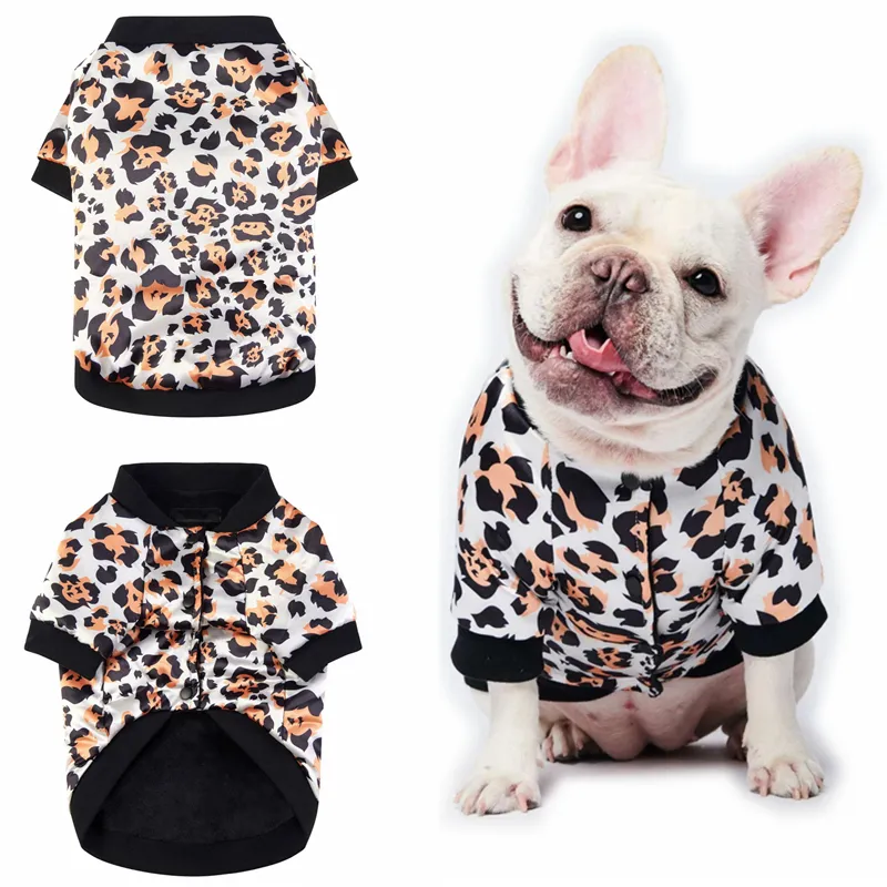 Hundar Jacka Baseball Uniform Dog Apparel Designer Vinterrock Sublimerat Leopard Print Varm Vindtät Pet Kläder för Små Medium Doggy French Bulldog Guld L A160