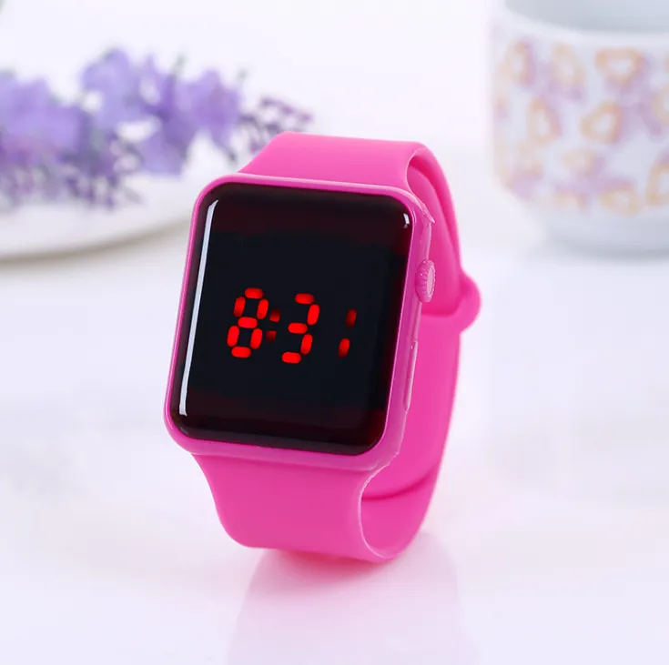 Good Sales Childrens Led Watch Creative Square Dial Fashion Luminous Watches Students Candy Colorful Jelly Electronic Digical Wristwatches