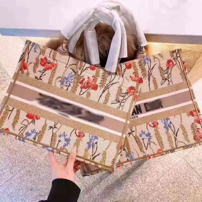 クーポンで更にお得 キリスト教のハンドバッグの高級デザイナースタイル外国の大きい女性の携帯用トートバッグキャンバス印刷ファッション容量1つの肩 産地直送 Clinicaaldente Es