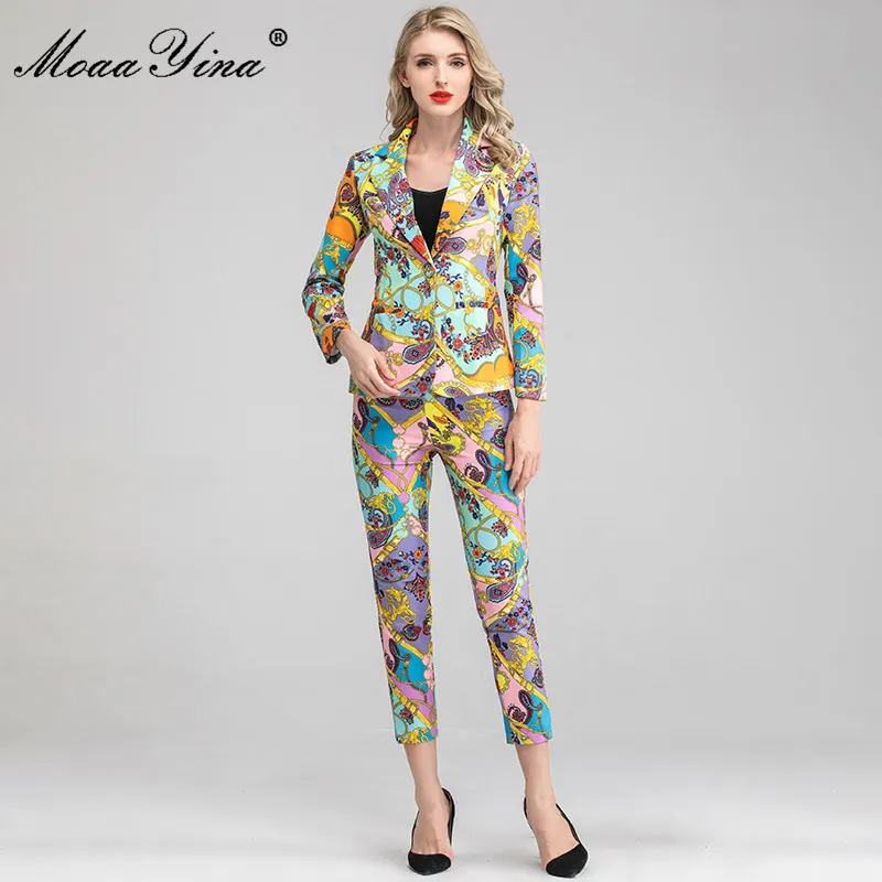 Moda Tasarımcısı Set Sonbahar Kadınlar Uzun Kollu Suit Tops + 3/4 Pantolon Barok Vintage Baskı Pretty İki Parçalı Set 210524