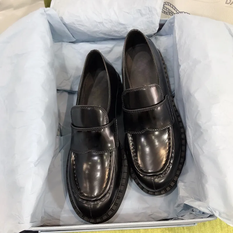 Classic high end Casual Flat Shoes 100% leather Metal buckle Black white 4.5cm Women Platform Lefu shoes Designer factory shoe35 -41