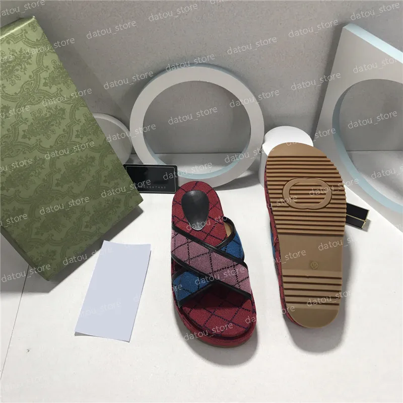 Män Kvinnor Designers High Heel Sandals Slipper Mode Casual Luxurys Designers Flat Slides Flip Flops Kvinnor Slider Slippers Flipflops