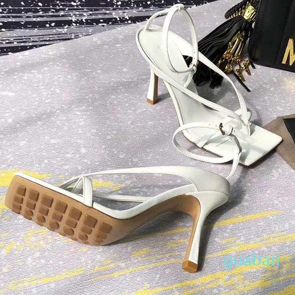 새로운 디자이너 샌들 럭셔리 하이힐 여성 플립 플롭 T- 스트랩 패션 파티 슬리퍼 슈퍼 모델 캣워크 신발 -9