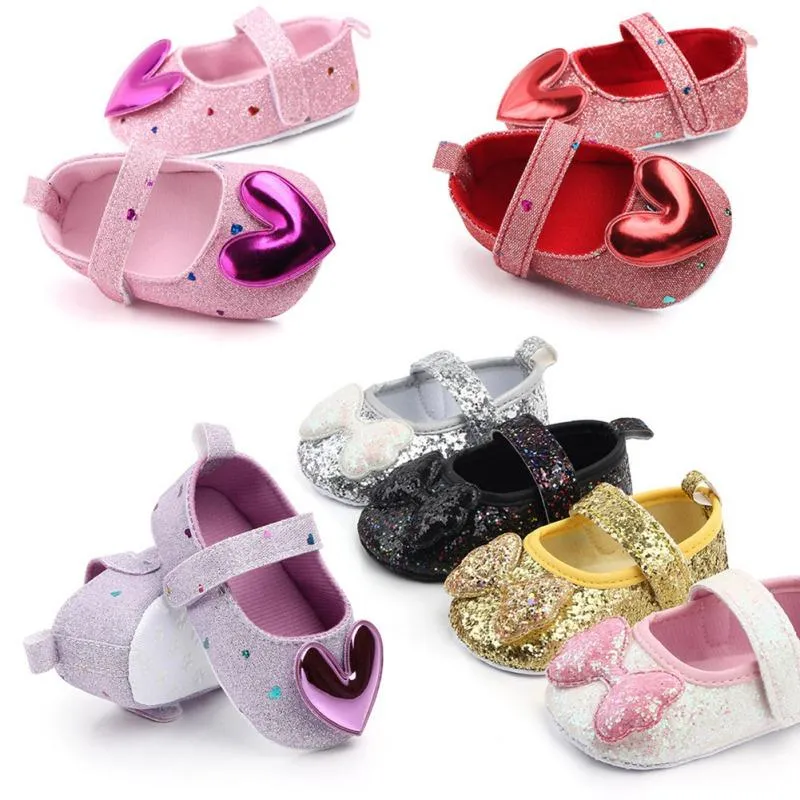 Första Walkers Born Baby Girls Skor Sequin PU Läder Buckle Princess Footwear Bow Insert