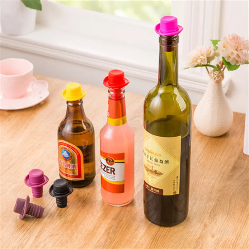 Forme de chapeau haut de forme en Silicone souple personnalisé bouchon de bouteille de vin bouchon de bière outil de fête de cuisine familiale 5 couleurs T500622