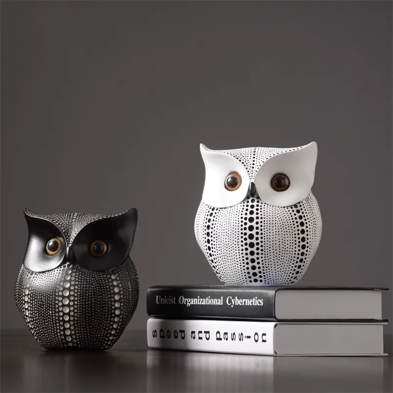 Nordic Style Owls Ornament Owl Resin Craft Lovely Bird Miniatures Figurines for Home Decor Living Room Bedroom Office Decoration 210924