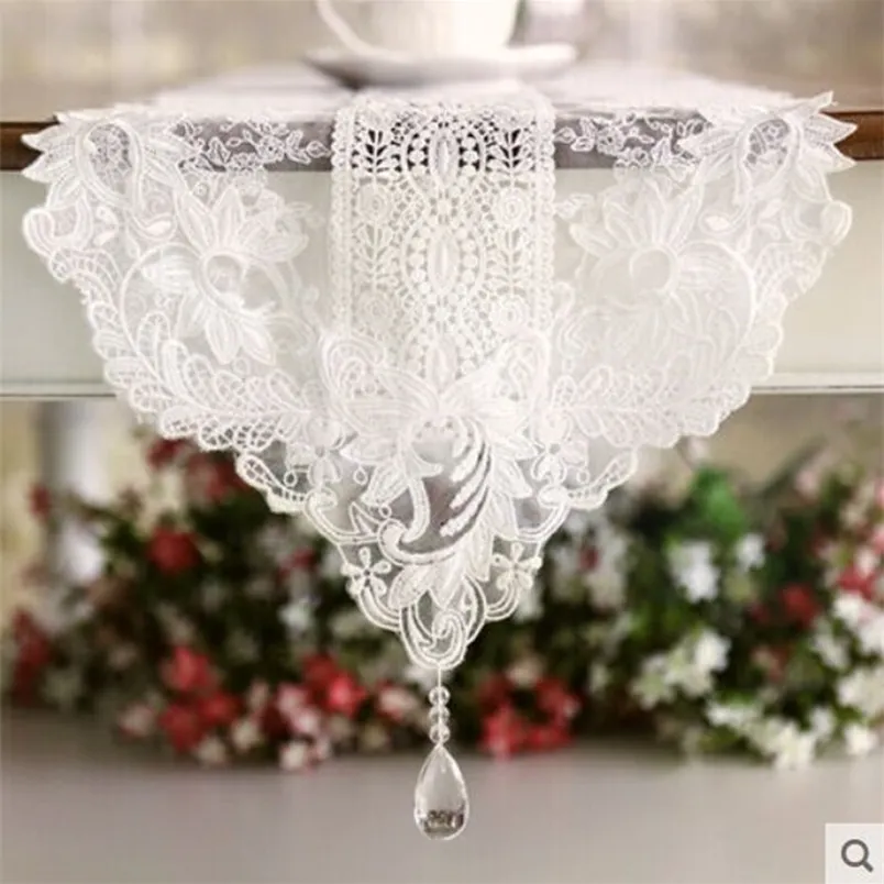 !!! Style coréen Coton Table Runner Dentelle Nappe élégante Décoration de mariage Pendentif en cristal Couverture de piano 210708