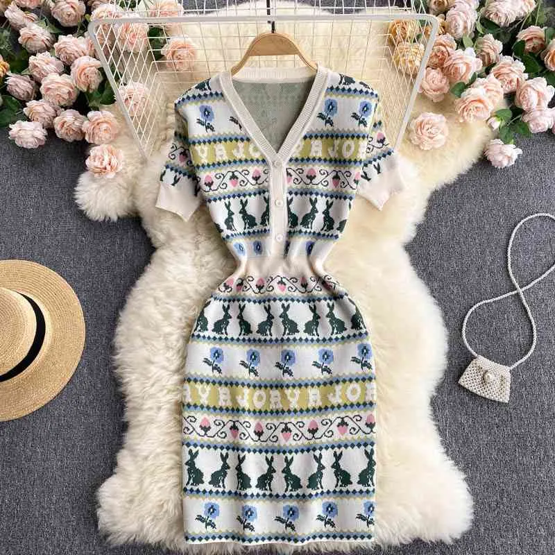 Cartoon Image Dress V-neck Temperament Fashion Slim Fit Woman Dress Short Sleeve Dresses For Women Summer 210515