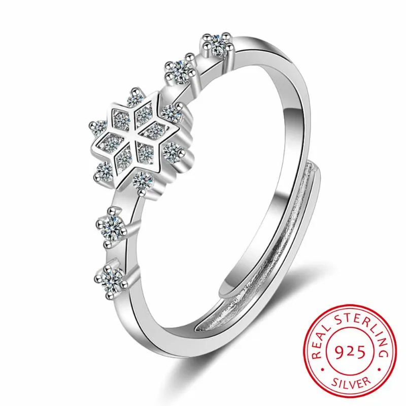 Klaster pierścienie Kreatywny Cyrkonia Kwiat Snowflake Flower Cute Słodki 925 Sterling Silver Kobieta Resizable Otwarcie SRI365