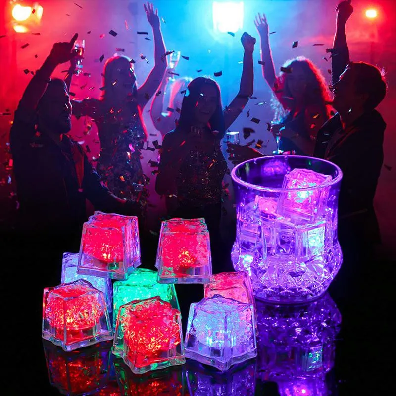 Novità Illuminazione RGB LED lampeggianti luci del cubetto di ghiaccio Sensore di liquido sommergibile per acqua Luce notturna per feste di matrimonio in club Torre di champagne Festività natalizie