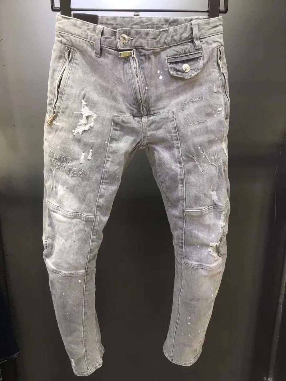 Mode rippad italiensk stil jeans män patchwork ihålig ut tryckta tiggare beskurna byxor man cowboys demin byxor man 210622