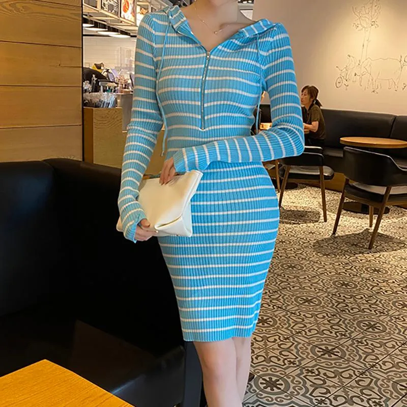 Casual Dresses Stickade Kvinnor Vår Huvud Neck Slim Zippers Dress Femme Striped Long Sleeve Buttocks Mini Vestidos de Mujer