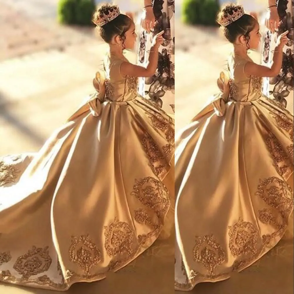 Gold Flower Girl Dresses Jewel Neck Ball Gown Lace Appliques Beads With Bow Kids Girls Pageant Dress Sweep Train Birthday Gowns