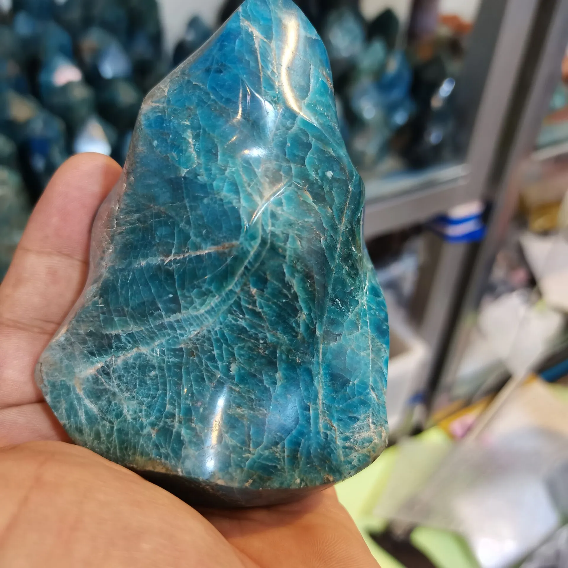 350-750g Naturale blu apatite bacchetta di cristallo di pietra decorazione della torcia di guarigione a punto singolo