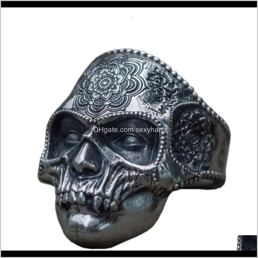 new mysterious figure pattern skull men`s personalized titanium steel ring