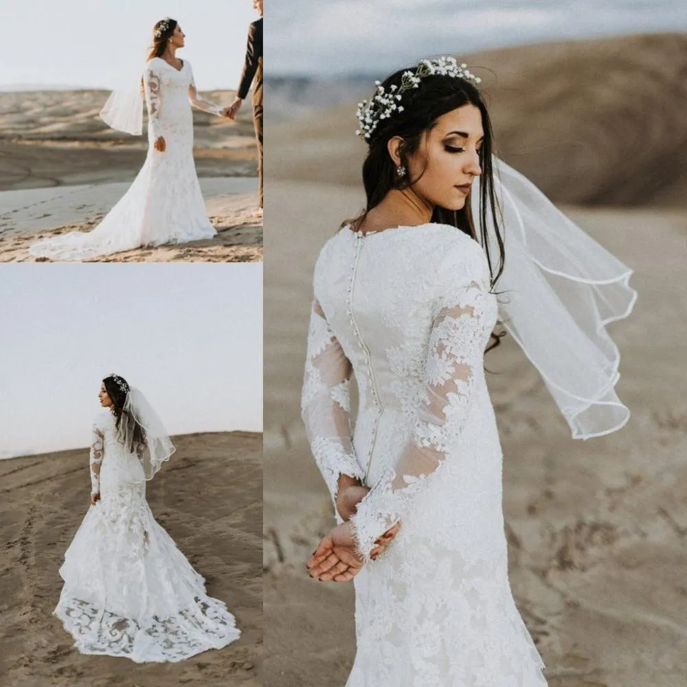 Lace Mermaid Modest Bröllopsklänningar med långa ärmar V Neck Knappar Tillbaka Vintage Country Modest Bridal Gown med full ärm
