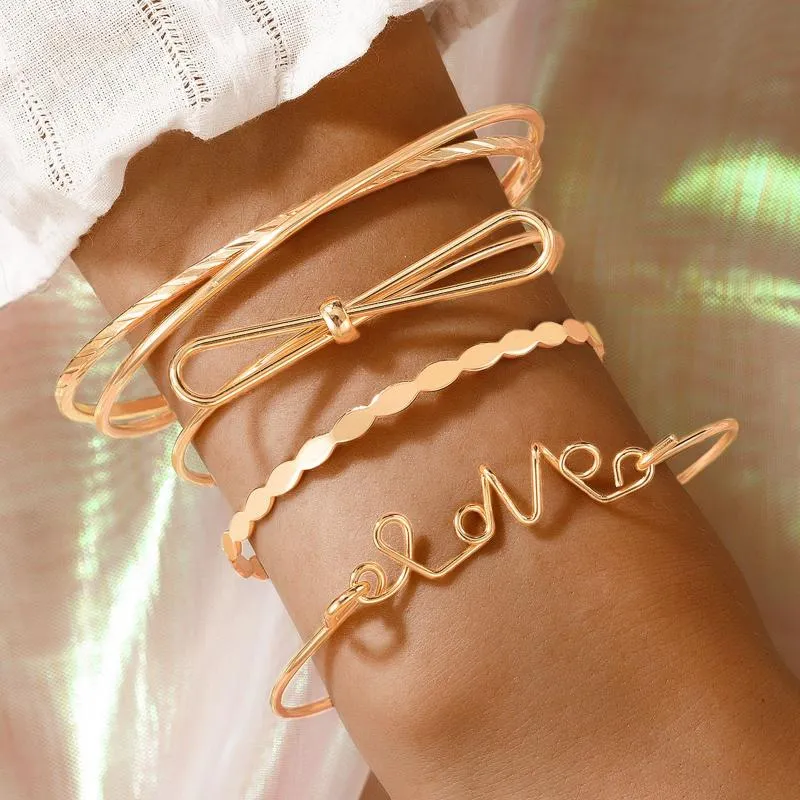 Bangle 4pcs أساور الأساور الهندسية للنساء أزياء إكسسوارات الألوان الذهبية الكلاسيكية مجموعات 2021 هدايا بولسريس mujer