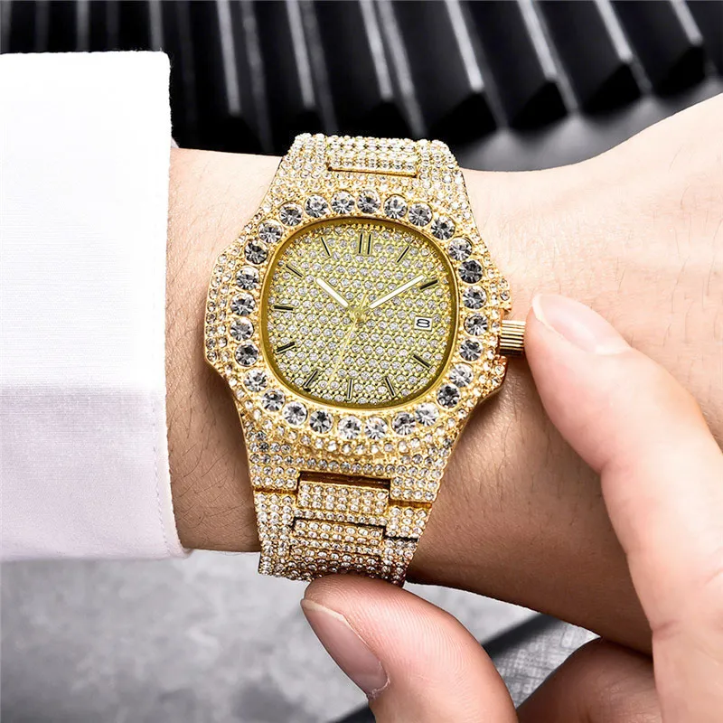 Iced Out HipHop Watch With Full Cubic Zirconia, Gold Quartz Movement, Date  Display, Stainless Steel Buckle Available In For Men And Women From  Frankie_ngok, $26.11