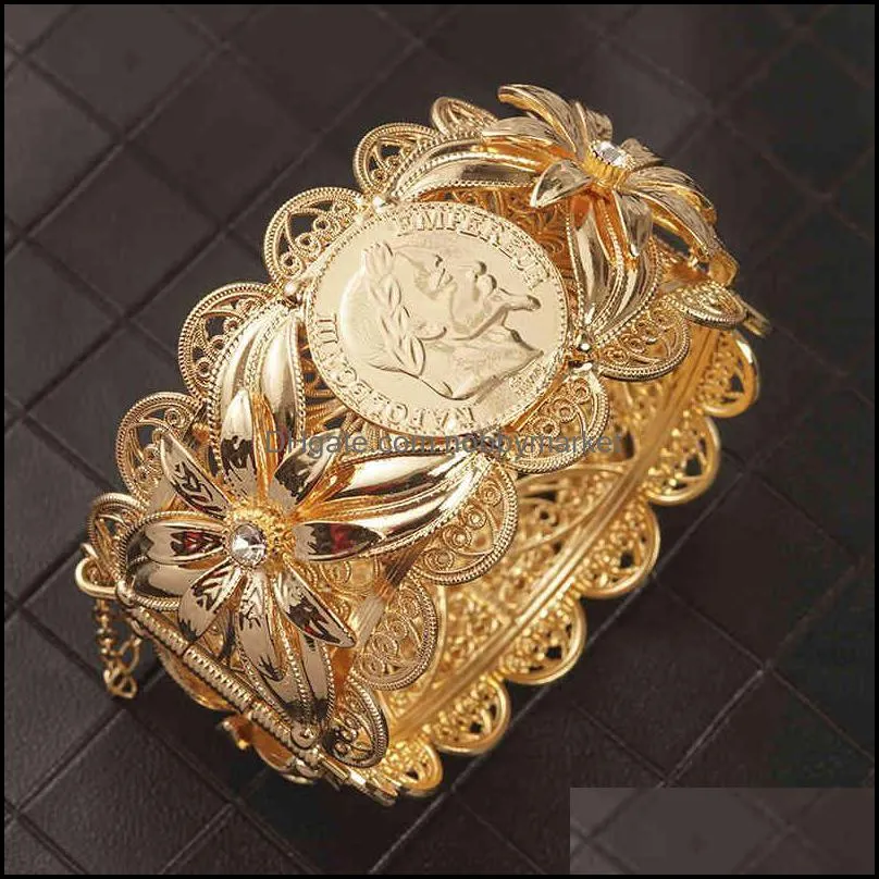 New Napoleon Figure Coin Bracelet Hollow Out Flower Design Side Open Wide Cuff Bracelets Arabic Luxury Bridal Gold Hand Bangles 210408