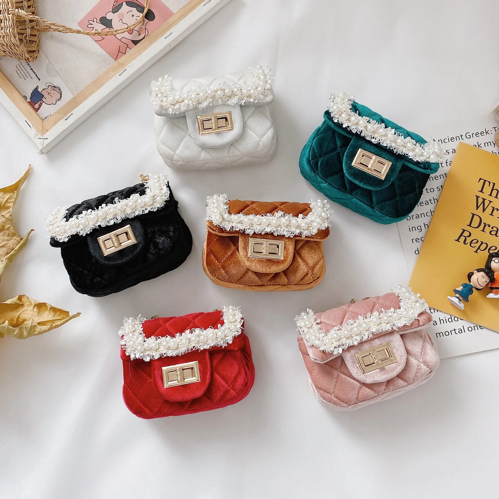 Mini portamonete per ragazze 2021 Nuove borse a tracolla in velluto con perle per bambini Portamonete piccolo Portafoglio per bambina Lolita Baby Party Purse