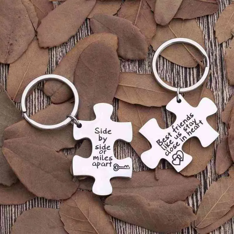 Keychains Male, female, neighbors or best friends in the distance key ring, birthday gifts for sisters, boys and girls