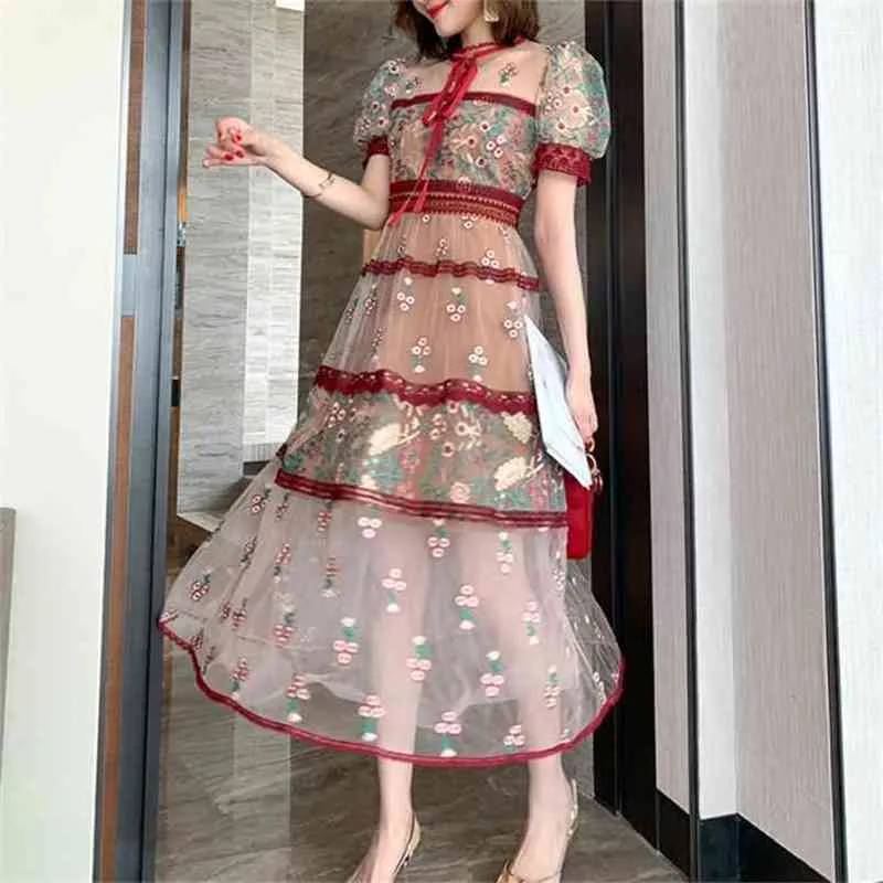 Högkvalitativ sommardesigner Mesh Lace Dresses Women Short Sleeve Vintage Flower Broderi Party Midi Dress Vestidos 210603