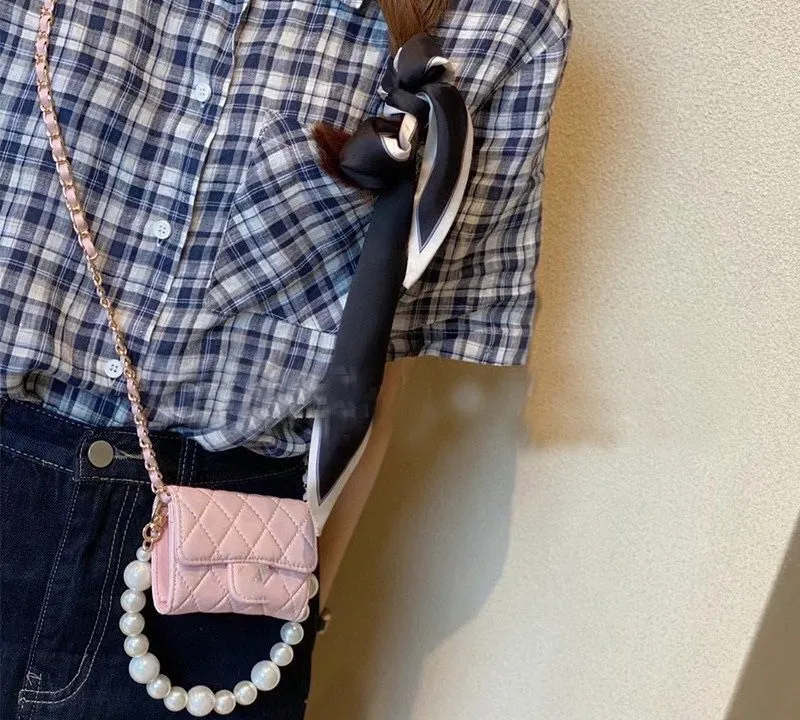 Women`s waist bags men tote crossbody fashion Belt ladies diamond chain wallet Camera Cases card pockets handbag Shoulder Bag