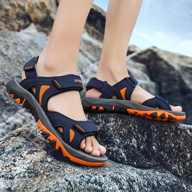 Najwyższej Jakości Męskie Damskie Trener Sport Duży Rozmiar Sandały Transgraniczne Letnie Buty Plażowe Casual Sandal Kapcie Młodzieżowe Trendy Oddychający Moda Kod obuwia: 23-8816-1